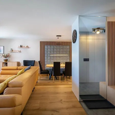 شقة Tatrystay Luxury Penthouse Podlesom & Free Evc